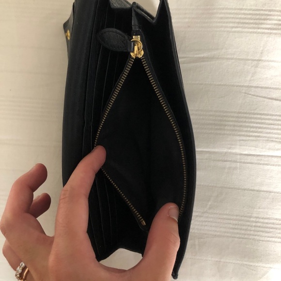 Authentic Mulberry Darina Wallet!! - Picture 4 of 7